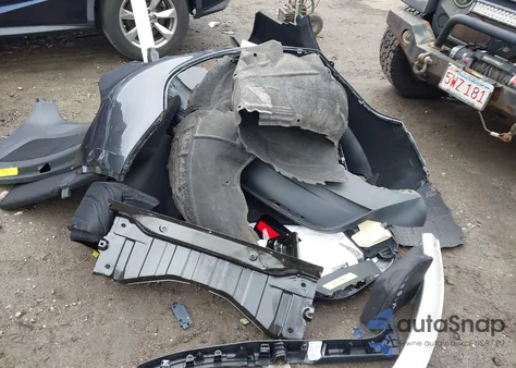 2024 Tesla Model Y Long Range Dual Motor All-Wheel Drive from USA, damaged, VIN 7SAYGDEE7RA228960